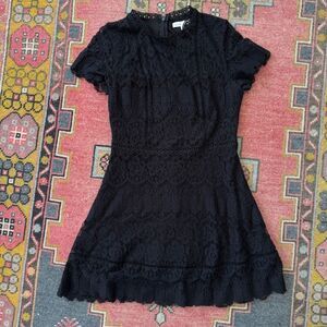 Moon River Women’s Black All over Lace Mini Dress Cap Sleeves Sz Small